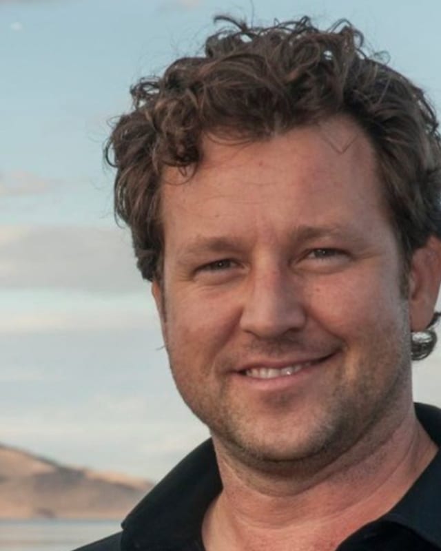 Portrait of Shannon Smith